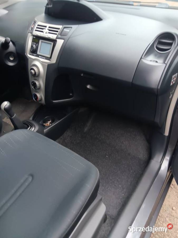 Toyota Yaris II super utrzymana i zadbana Yaris Chełmsko Śląskie