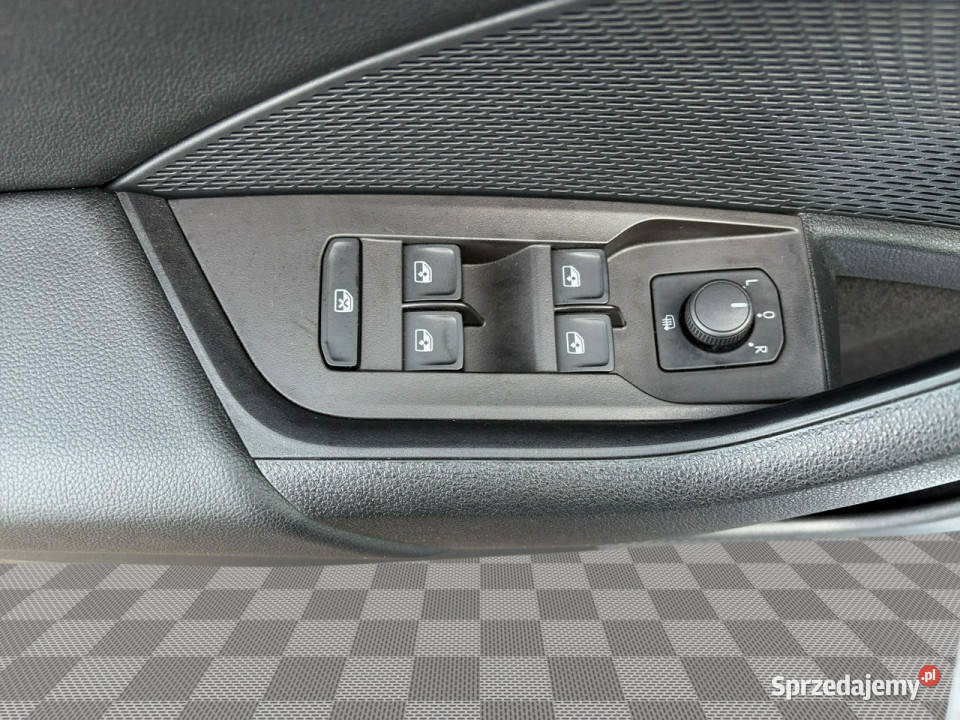 koda Octavia GD6J36815 TSI Ambition Kcofania LED wspomaganie kierownicy Pępowo