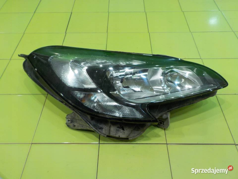 OPEL CORSA E 13 CDTI 16r HB 5D lampa prawa przod sprzedam