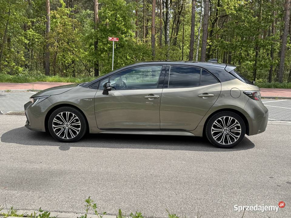 Toyota Corolla 20 Hybrid nieuszkodzony Trzcinka sprzedam