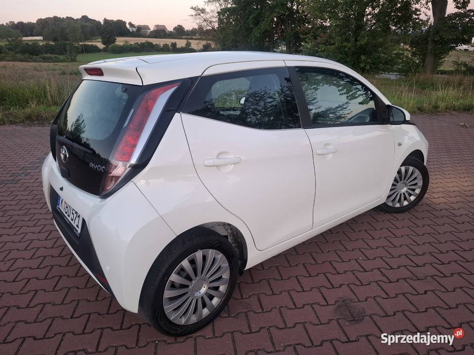 Toyota Aygo 10 BenzynaKlimaTempomatSerwis 80KM Skarżysko-Kamienna