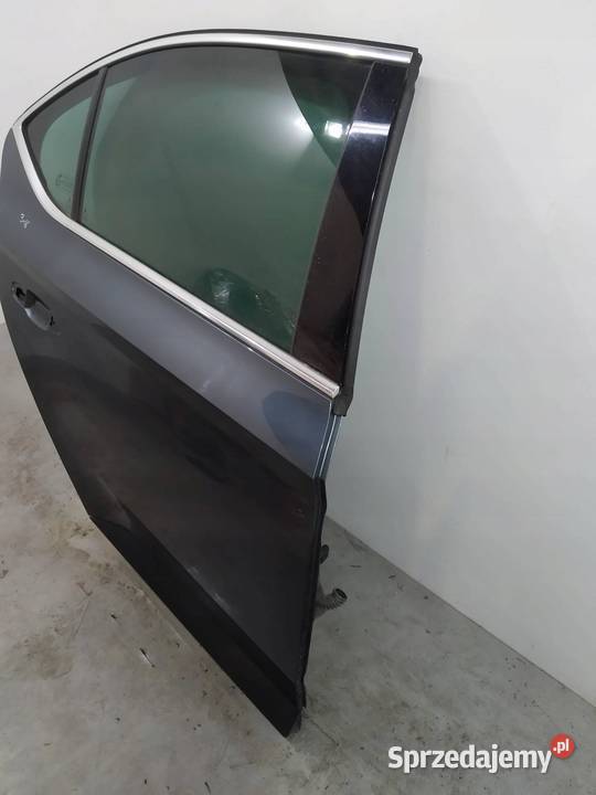 DRZWI PRAWE TYŁ SEDAN Skoda Superb III 2015 Drzwi świętokrzyskie