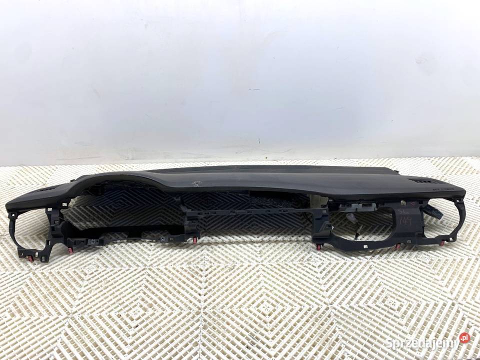 KOKPIT TOYOTA AURIS II Kombi 1318 KONSOLA DESKA osobowe