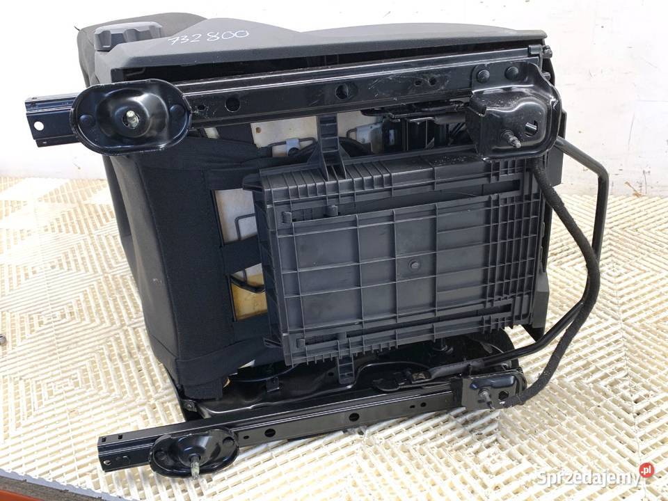 FOTEL PRAWY PRZÓD FORD TRANSIT COURIER Bus Fotele i kanapy sprzedam