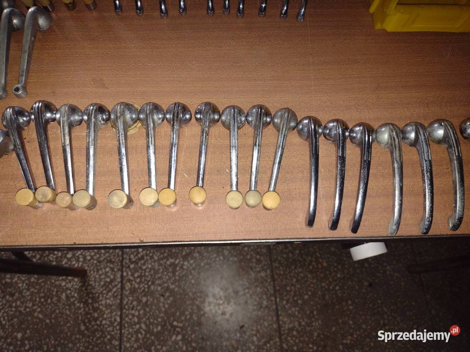 Warszawa m20korbki szyb drzwi rygle oslonki osobowe sprzedam