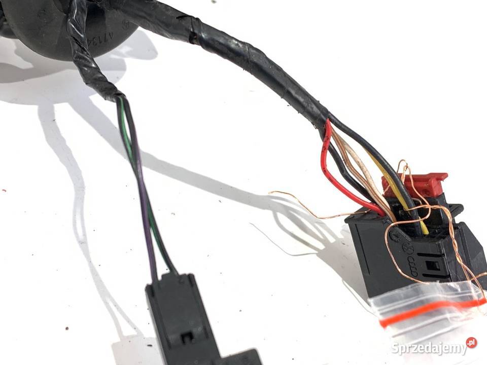 LUSTERKO PRAWY AUDI A3 8V SedanLimuzyna 1220 podkarpackie