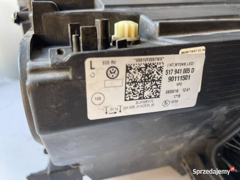 VW GOLF SPORTSVAN LIFT LEWA LAMPA PRZÓD Ostroróg
