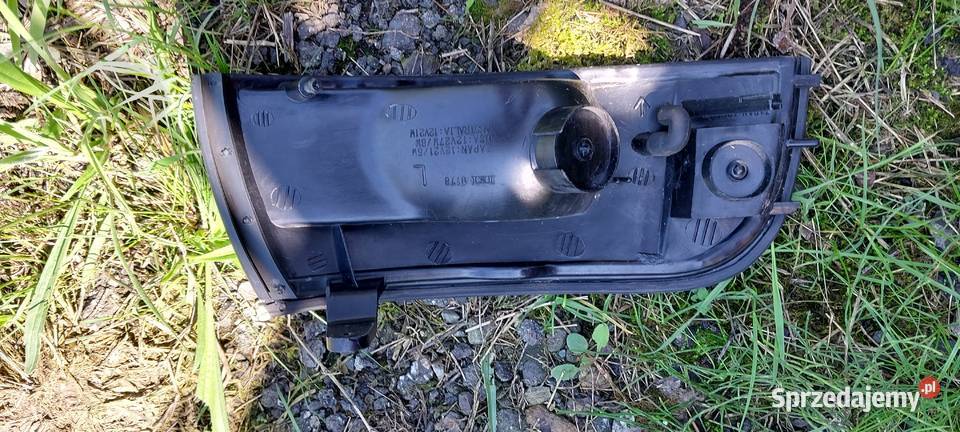 Nissan Maxima 1990 1991 1992 pozycja lewa osobowe Lampy tylne Lampy tylne dolnośląskie