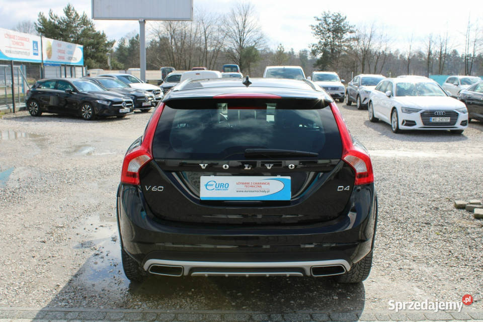 Volvo V60 Cross Country Momentum 190HP Fvat centralny zamek Warszawa