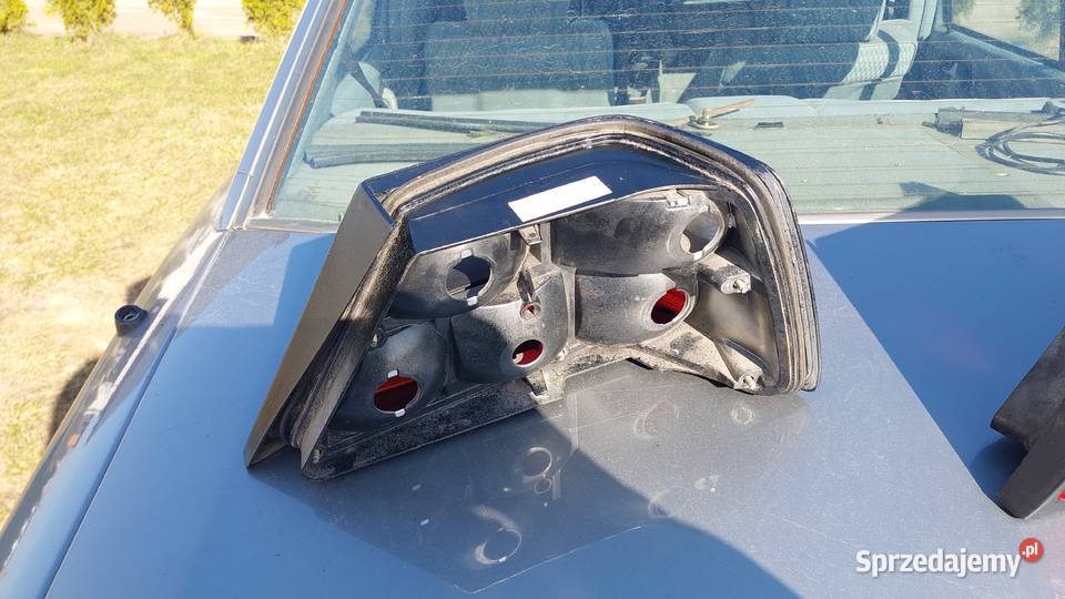 Lampa tylna lewa prawa kpl Mercedes w124 e klasa Bytów