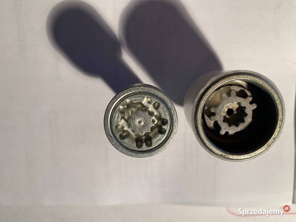 VW śruba zabezpieczająca 5J0698139 770 osobowe Pozostałe Pilzno sprzedam