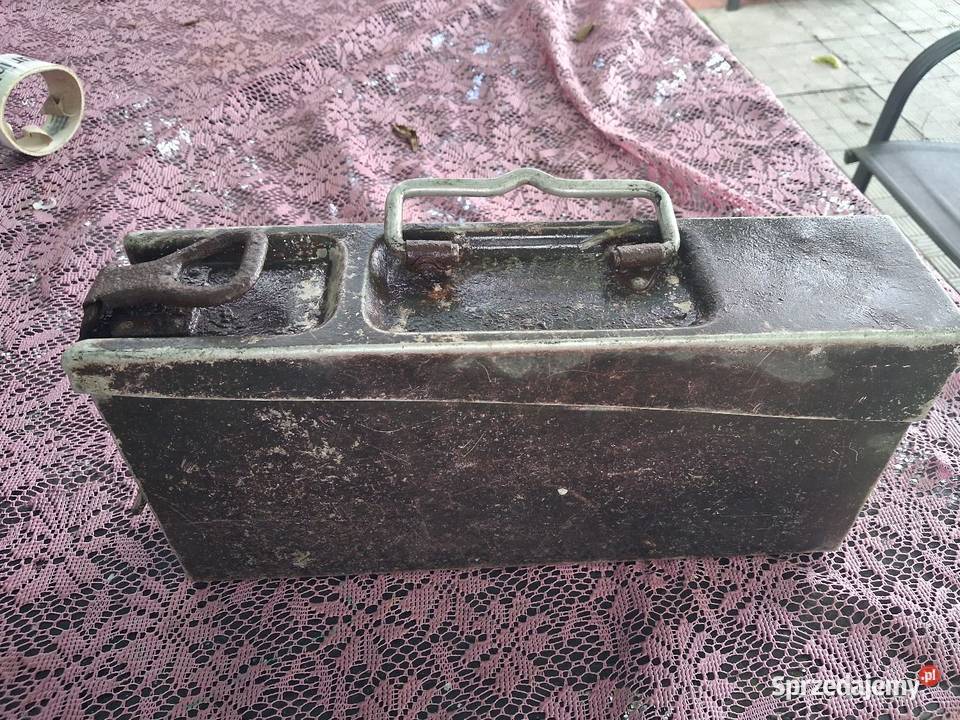Skrzynkana amunicje z czasów ll wojny MG34 MG42