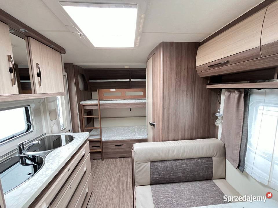 Hobby DELUXE 490KMF śpi aż 6 osób komfortowo