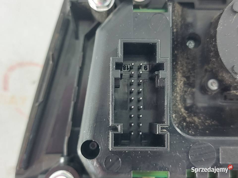 BMW F10 10r panel radia klimatyzacji 9233632 osobowe świętokrzyskie Kielce sprzedam