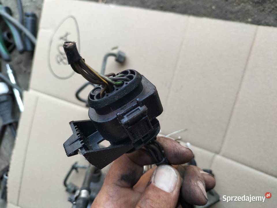 AUDI 80B4 80 B4 19TDI 19 TDI POMPA WTRYSKOWA osobowe Kamień-Kolonia