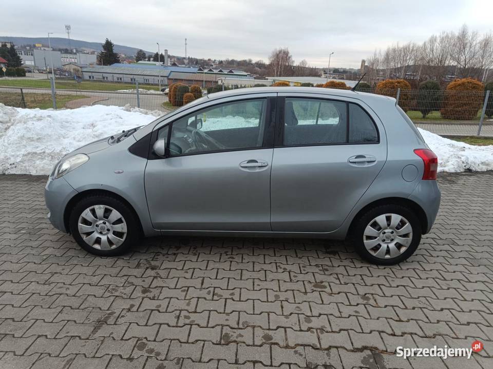 Toyota Yaris II Hatchback 5d 13 i VVTi 86 2007 Samochody osobowe