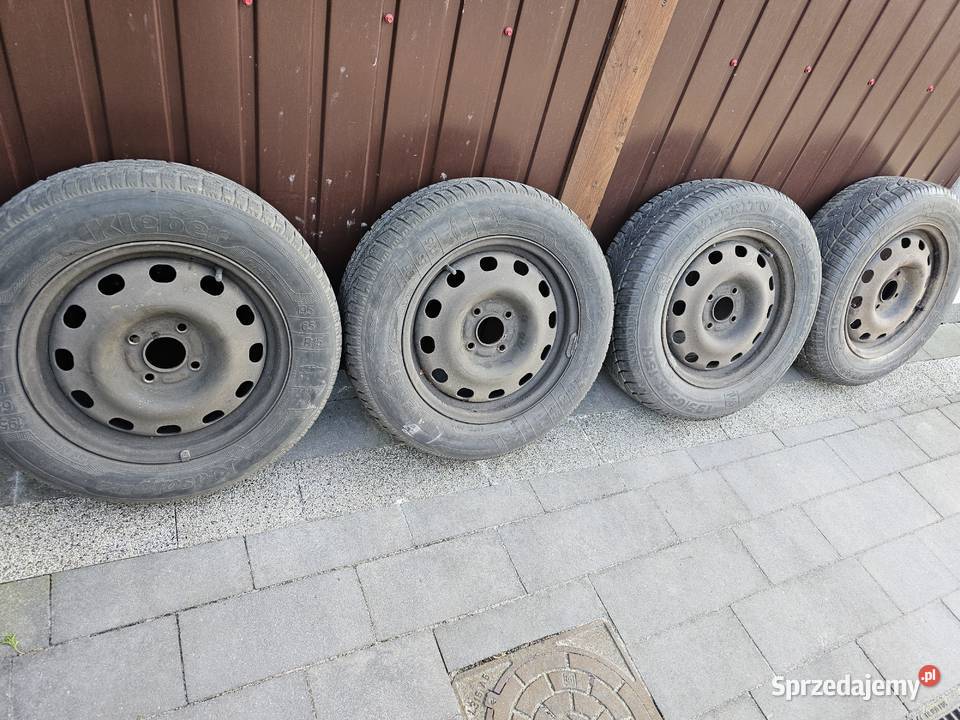 Felgi stalowe 15 z oponami rozstaw śrub 4x108