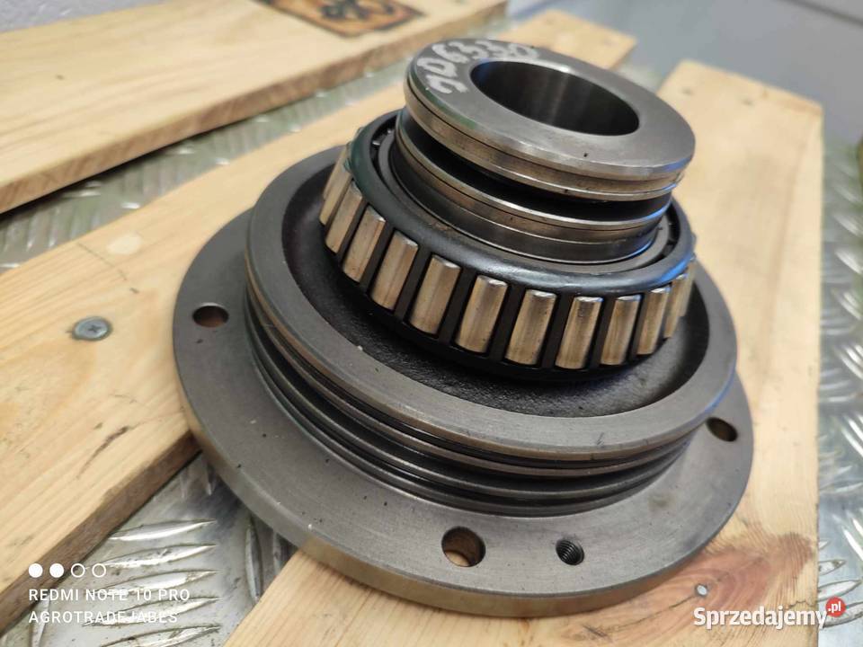 Obudowa łożyska tylnej osi John Deere 6300 wielkopolskie sprzedam