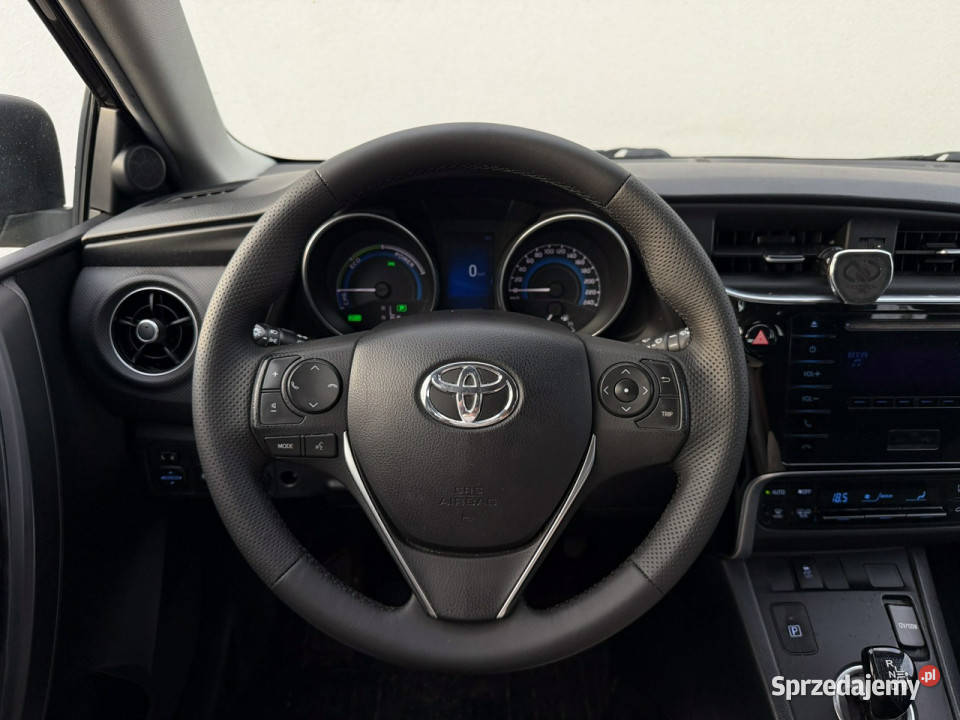 Toyota Auris Salon Hybryda 18 Serwisowany w ASO nieuszkodzony małopolskie Kraków