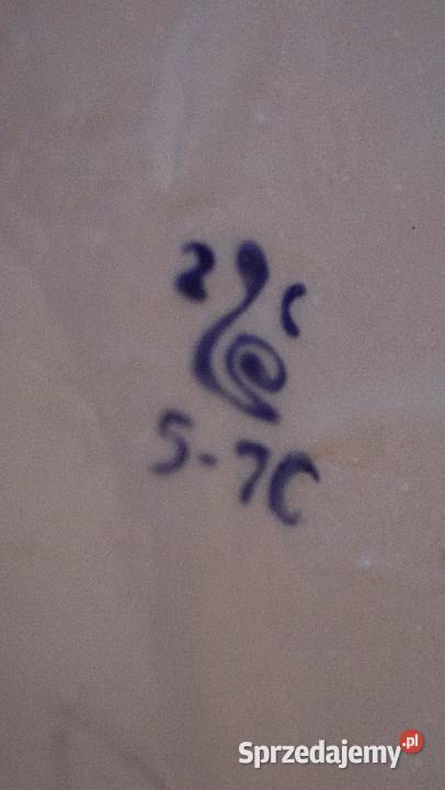 Dziewczyna wróżąca z płatków figurka porcelanowa Porcelana i szkło Chełmno