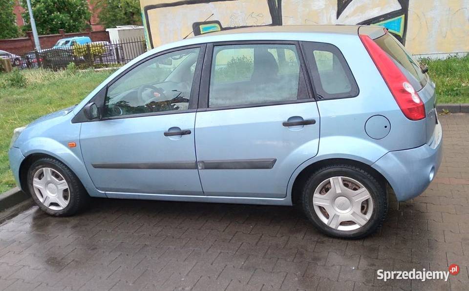 Sprzedam forda fieste 13 benzyna sprzedam