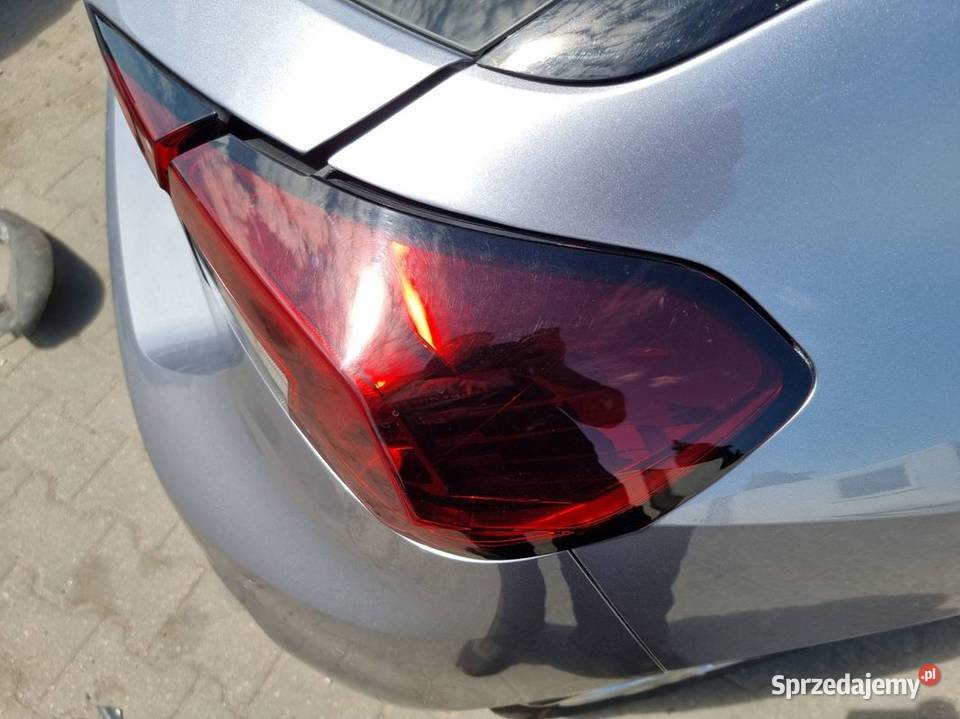 LAMPA PRAWA TYŁ OPEL CORSA F 5 DRZWI osobowe