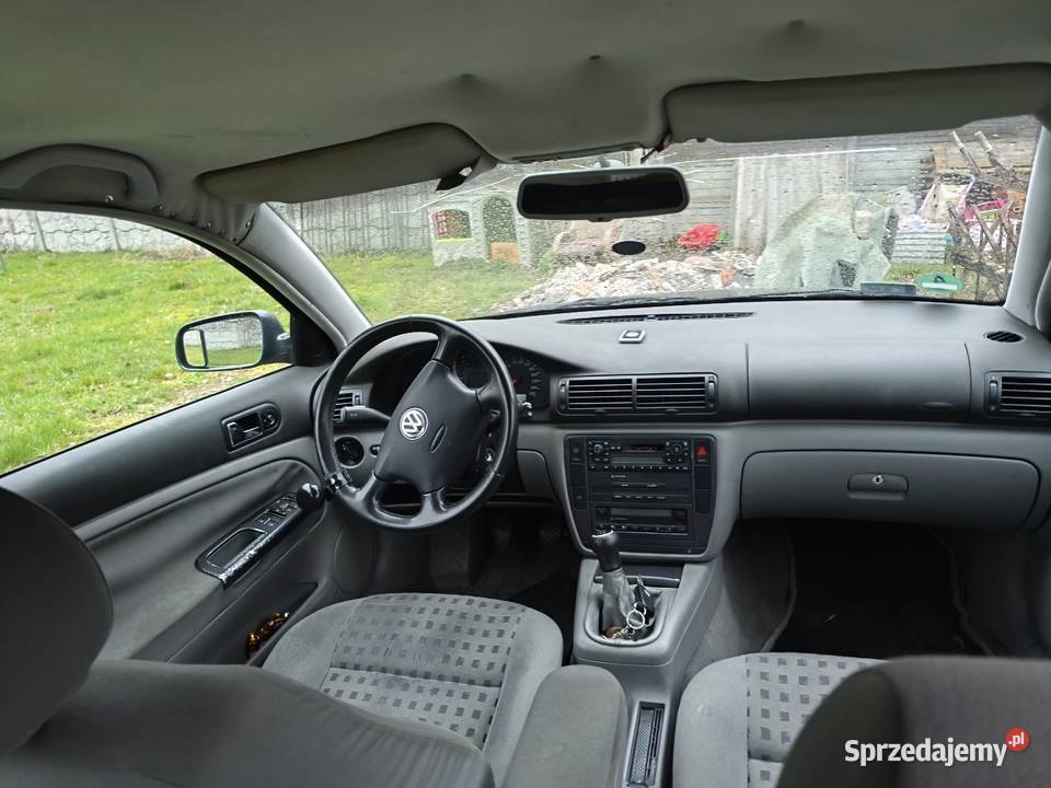Passat B5 18t 150 sedan 2000r na części LC7U Praszczyki sprzedam