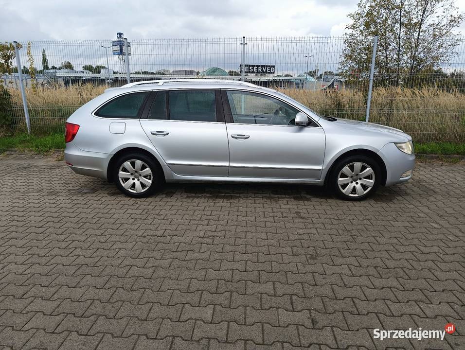 Skoda superb 2 20 tdi dsg kombi stan srebrny Bytom