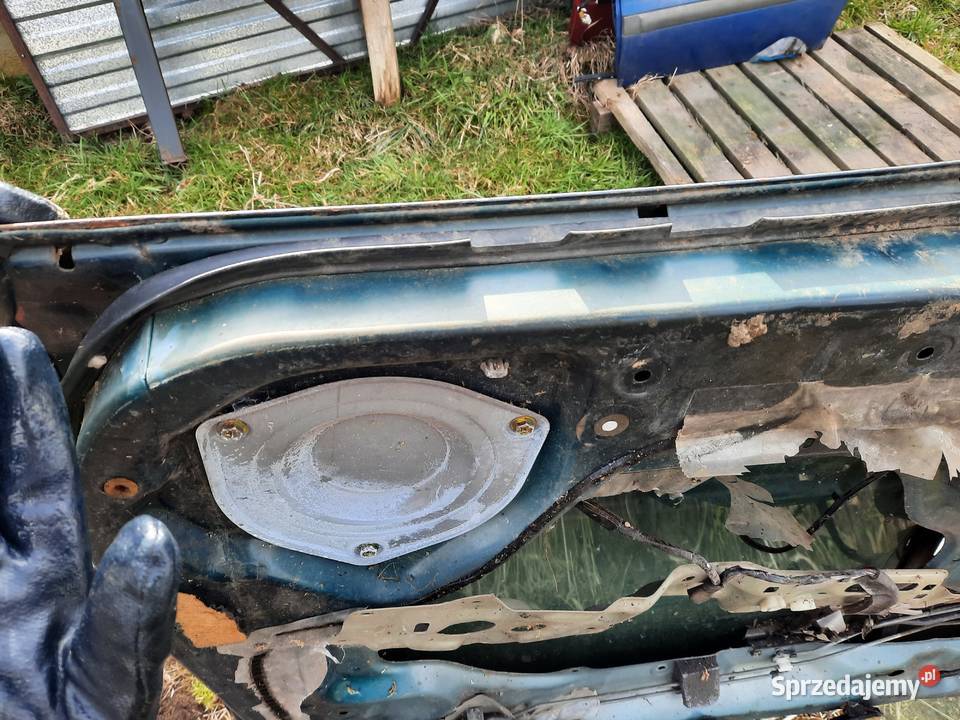 Toyota Carina e sedan drzwi lewy tył Rok produkcji 1996 małopolskie Tarnów