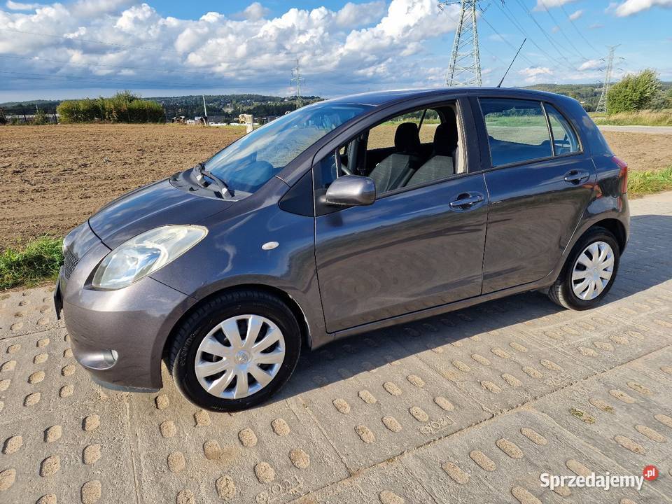 Toyota Yaris 13 86bez korozjistan ASR (kontrola trakcji) Niestępowo