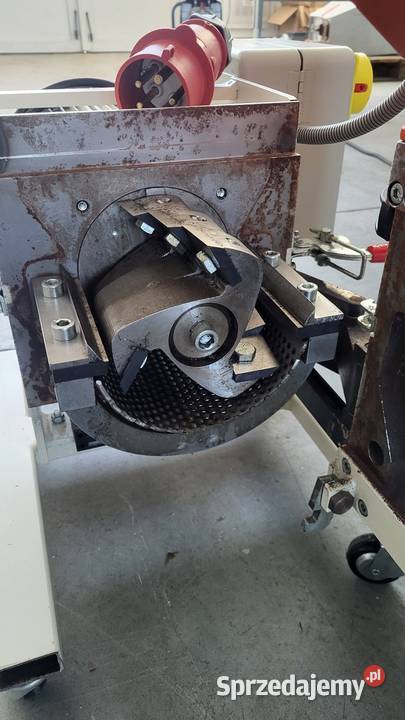 Młyn do tworzyw sztucznych młynek stanowiskowy Białogard