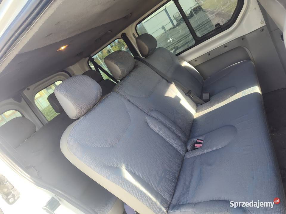 Sprzedam renault Trafic 9cio osoby Strzelin
