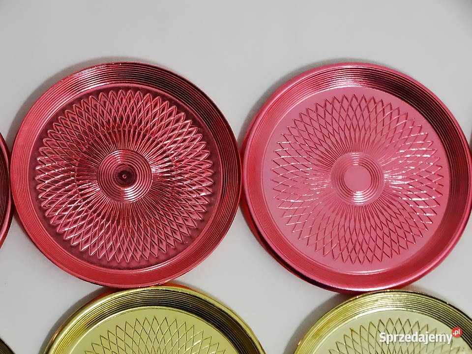 Zestaw dekoracyjnych talerzyków podstawek