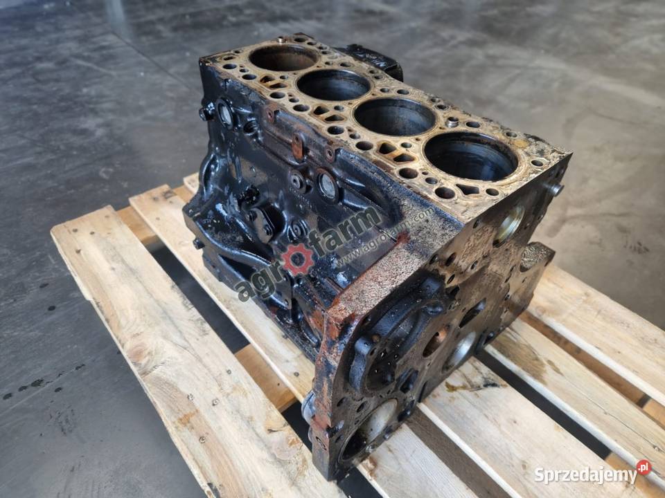 Blok silnika Holland T6175 T6125 T6145 Byków