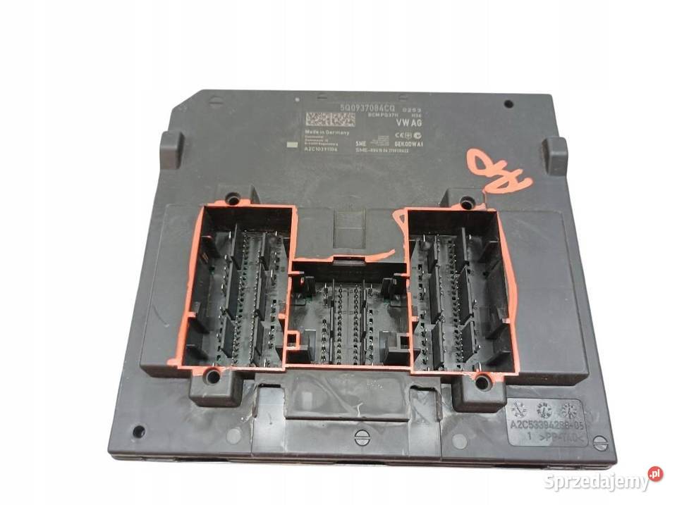 SKRZYNKA BSI 5Q0937084CQ Audi A3 III 2013 2020 osobowe