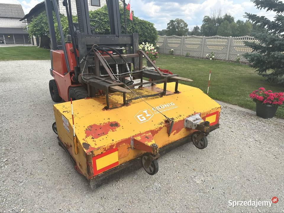 Zamiatarka szczotka z koszem 2m naped Pajęczno