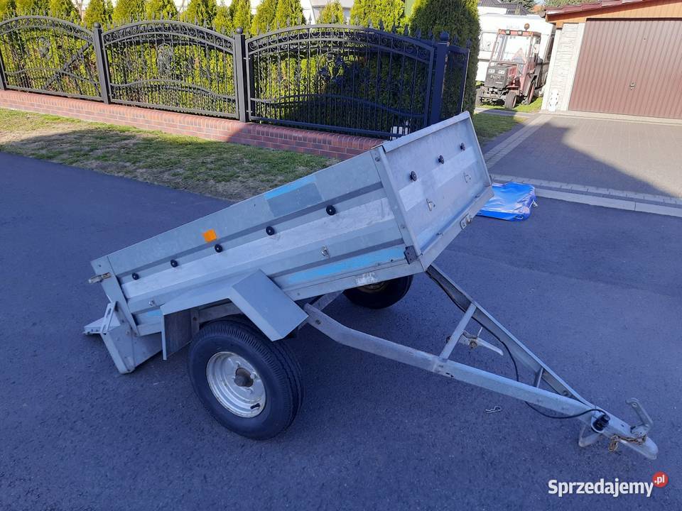 Przyczepka samochodowa Skokowa