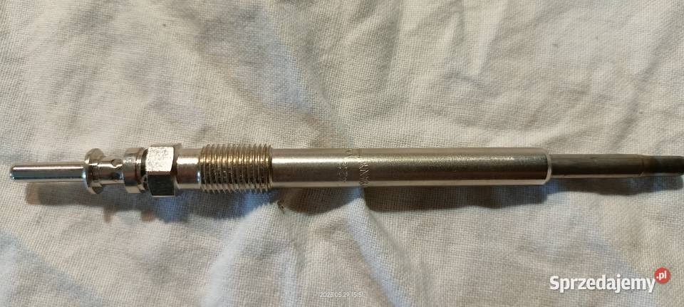 świeca żarowa 090 507 043 0 250 202 043 osobowe sprzedam