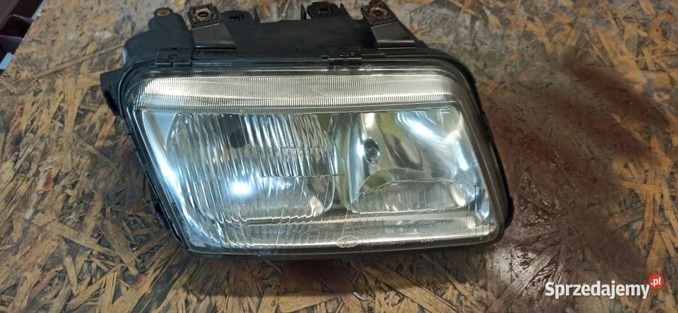 Lampa przód audi A3 8l prawa Zamość