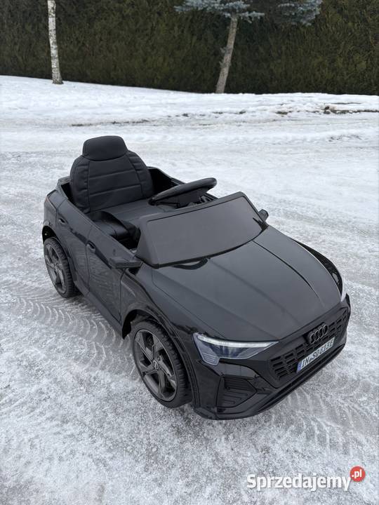 samochód na akumulator Audi SQ8 auto elektryczne Grabownica