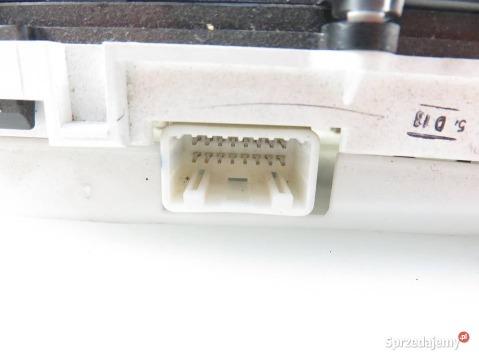 LICZNIK COROLLA Verso 18 8380013130 2574108770 Części samochodowe małopolskie