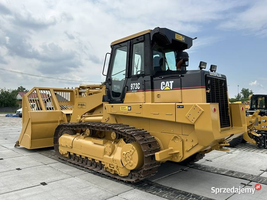 ŁADOWARKA GĄSIENICOWA MARKI CATERPILLAR 973C Rok produkcji 2002 Tuliszków