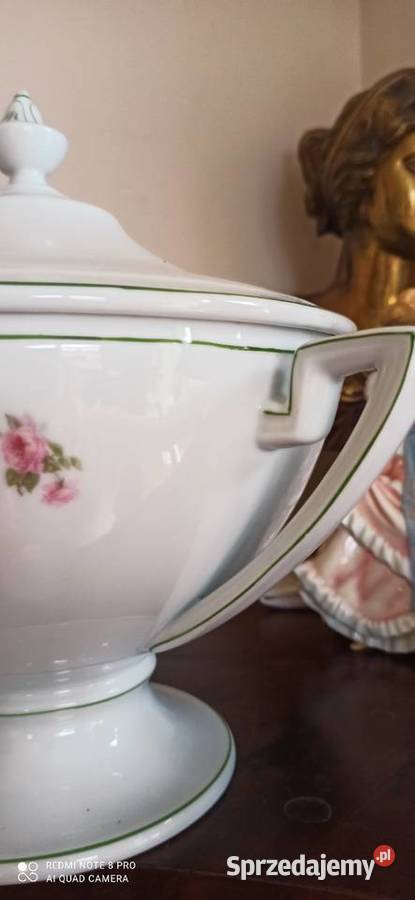 Waza Art Deco na stopie z pokrywką
Sygnowana pomorskie Gdańsk