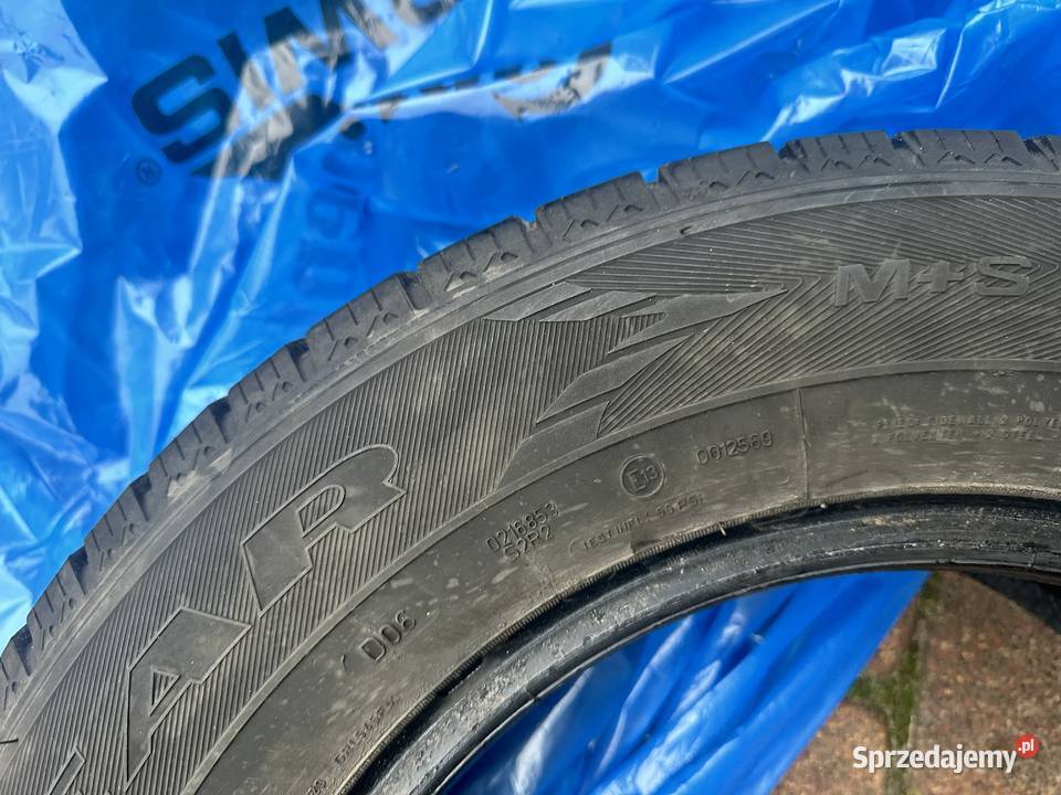 Good Year Cargo UltraGrip 21565 R15C 104102T