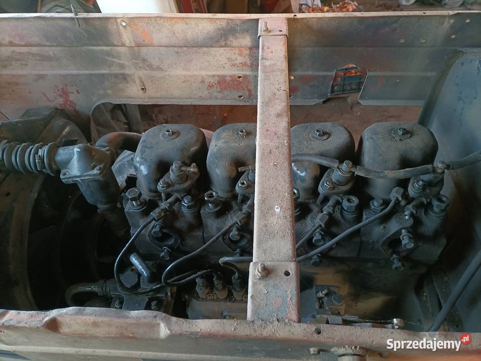 Uszkodzony Ursus C360 z papierami Czułczyce