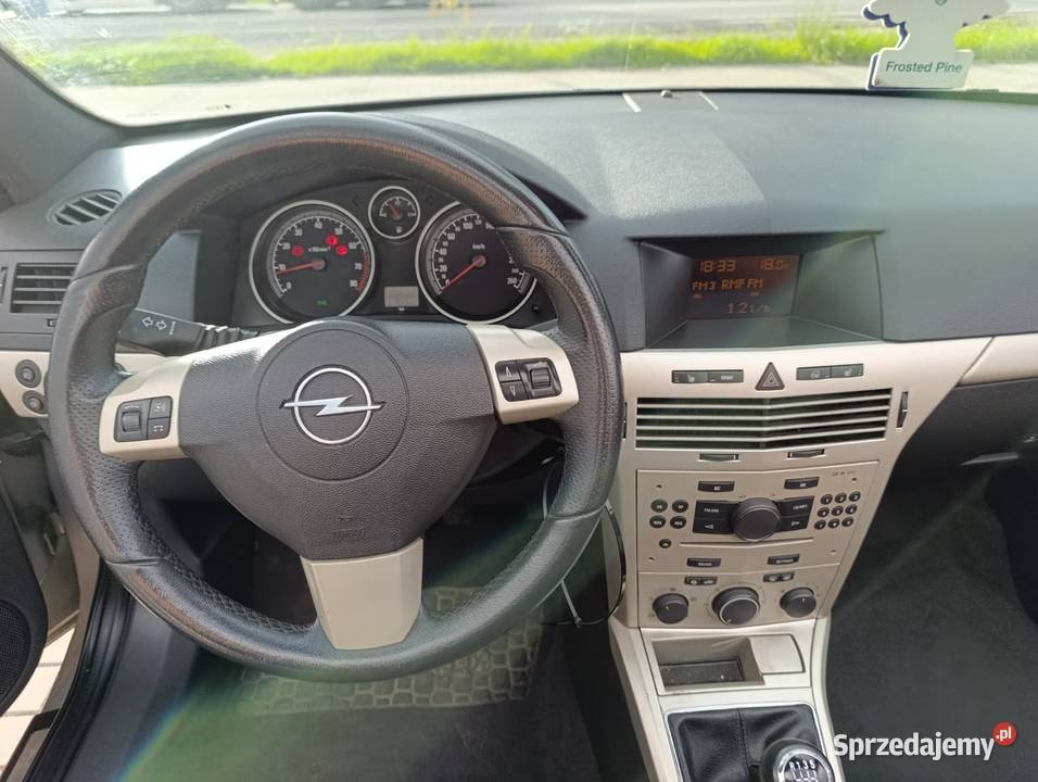 Opel Astra cabrio 20t 200 skóry RATY benzyna Samochody osobowe Grójec
