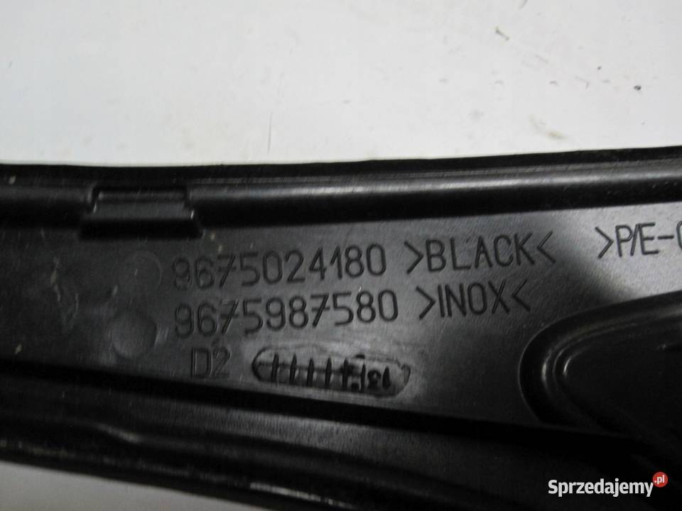PEUGEOT 208 I 13r listwa błotnika prawa tył
