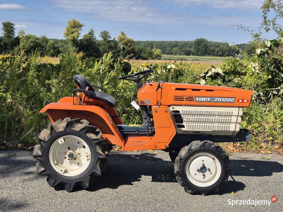 Traktorek traktor KUBOTA B1200D 12 44 Skrzynia biegów Manualna dolnośląskie Małuszyn