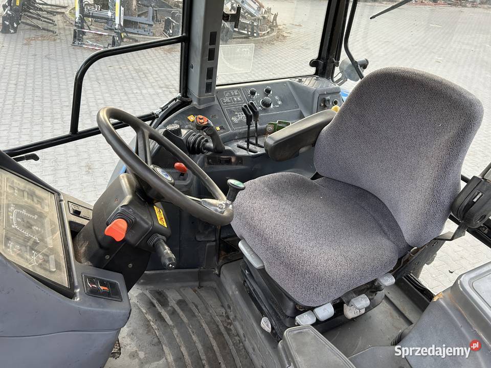 Holland 8260 TM120 TM150 Ford Case Zaczep górny