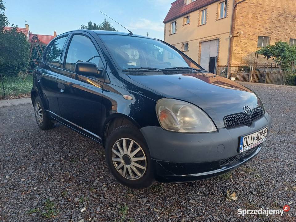 Toyota Yaris 10 VVTi 68 2001r 5 drzwiowy Yaris